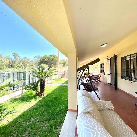 Villa Grace, 200 Meters Away, Independent *