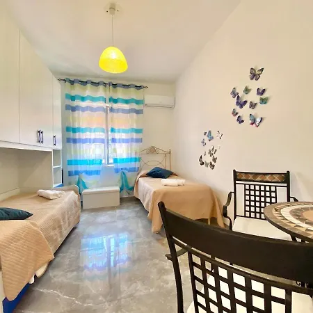 Villa Grace, 200 Meters Away, Independent
