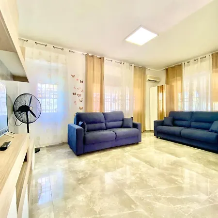 Villa Grace, 200 Meters Away, Independent *