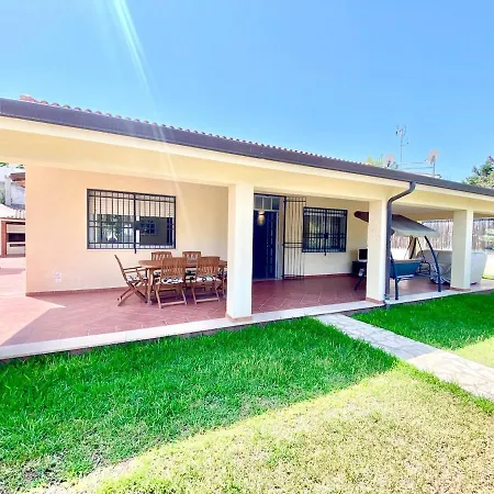 Villa Grace, 200 Meters Away, Independent *